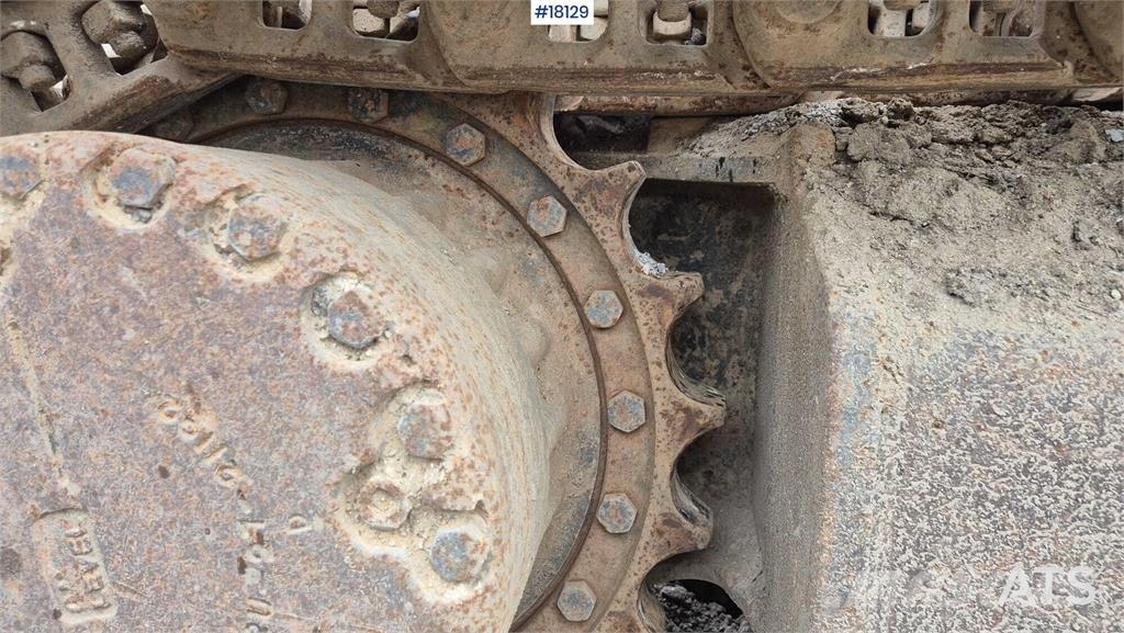 Komatsu PC240LC-8 حفارات زحافة