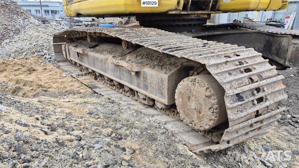 Komatsu PC240LC-8 حفارات زحافة