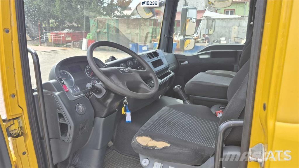 MAN TGL 8.220 Autobasculanta