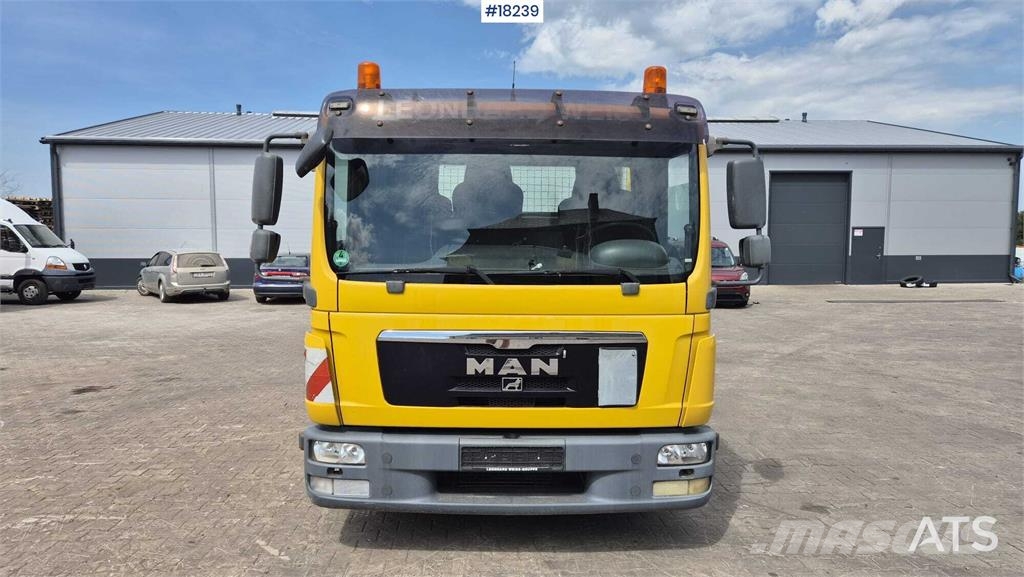 MAN TGL 8.220 Autobasculanta
