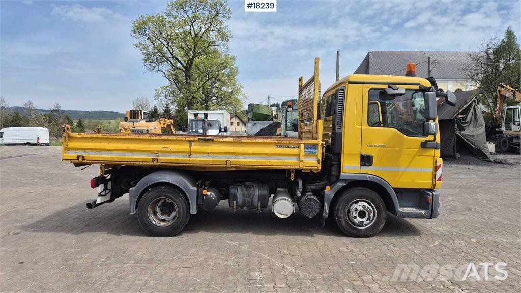 MAN TGL 8.220 Autobasculanta