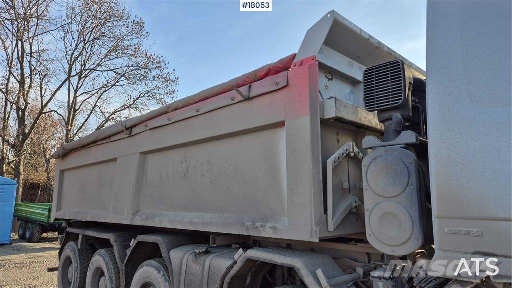 Mercedes-Benz  Camiones bañeras basculantes o volquetes