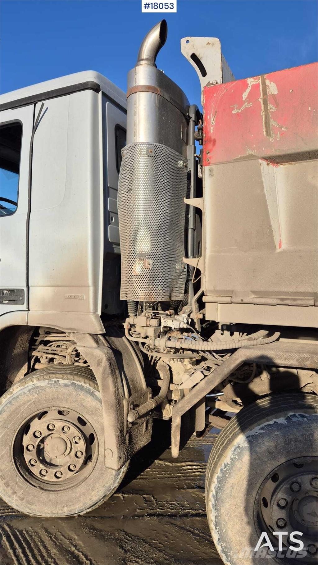 Mercedes-Benz  Camiones bañeras basculantes o volquetes