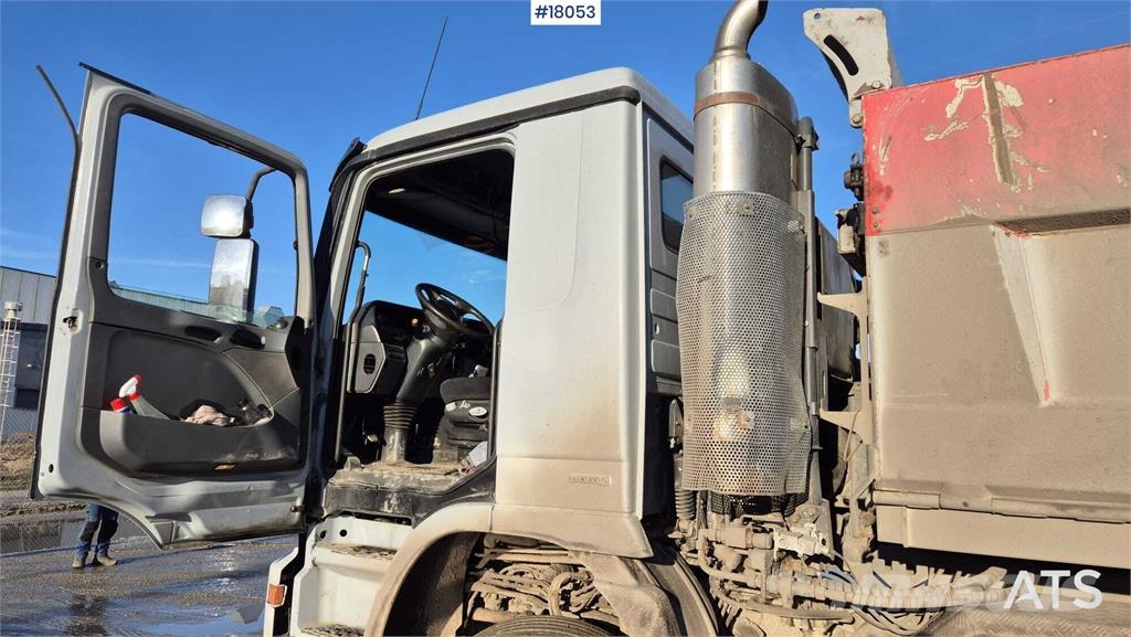 Mercedes-Benz  Camiones bañeras basculantes o volquetes
