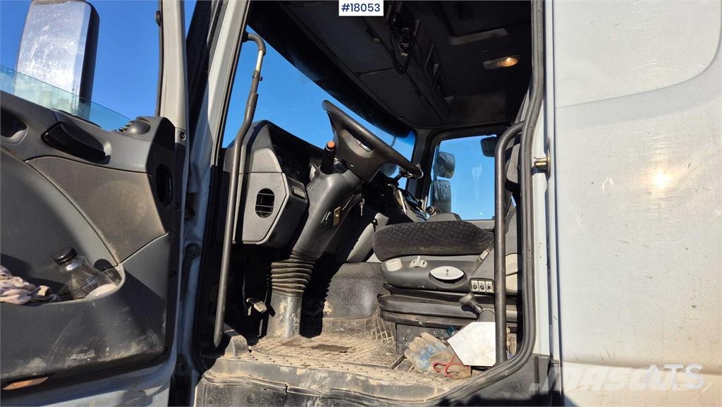 Mercedes-Benz  Camiones bañeras basculantes o volquetes