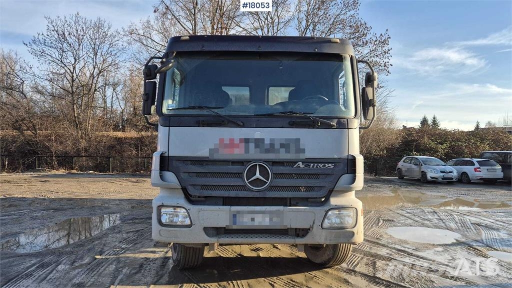 Mercedes-Benz  Camiones bañeras basculantes o volquetes