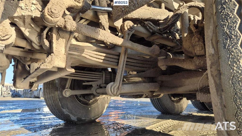 Mercedes-Benz  Camiones bañeras basculantes o volquetes
