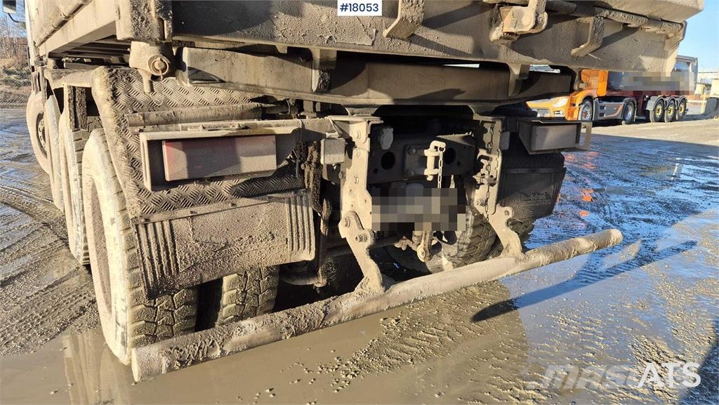 Mercedes-Benz  Camiones bañeras basculantes o volquetes