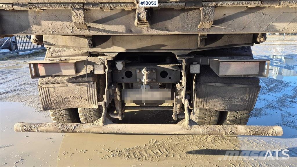 Mercedes-Benz  Camiones bañeras basculantes o volquetes