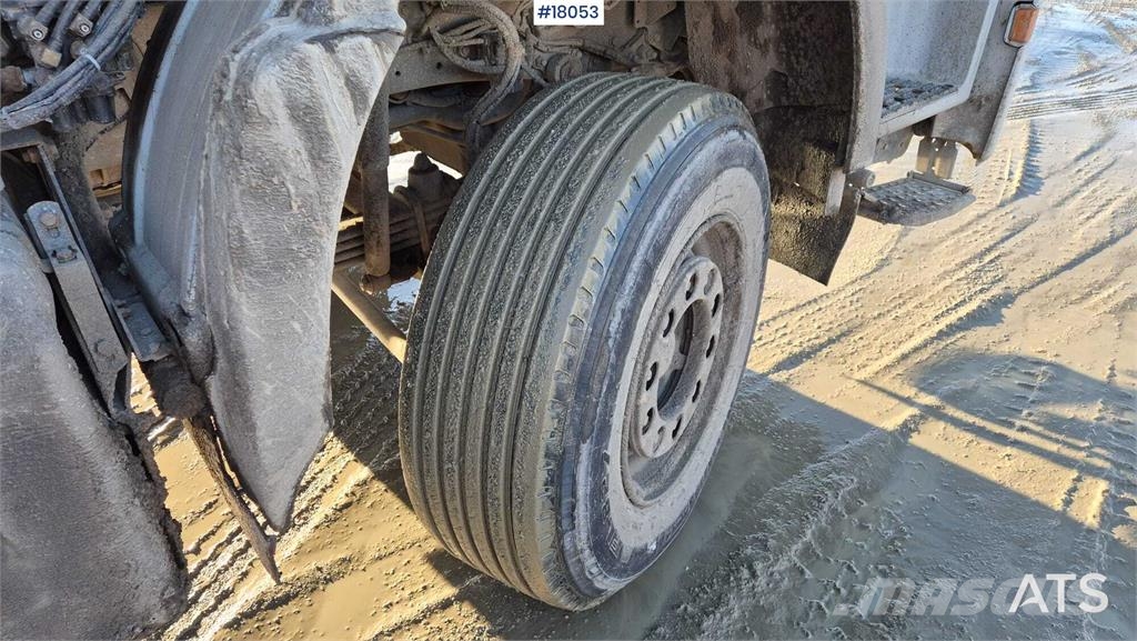 Mercedes-Benz  Camiones bañeras basculantes o volquetes