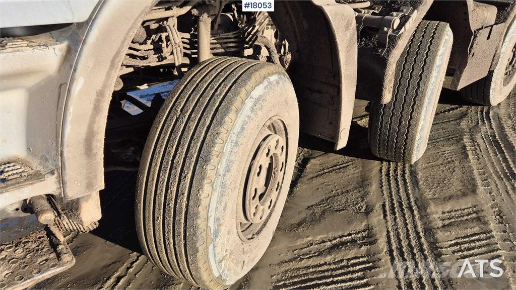 Mercedes-Benz  Camiones bañeras basculantes o volquetes