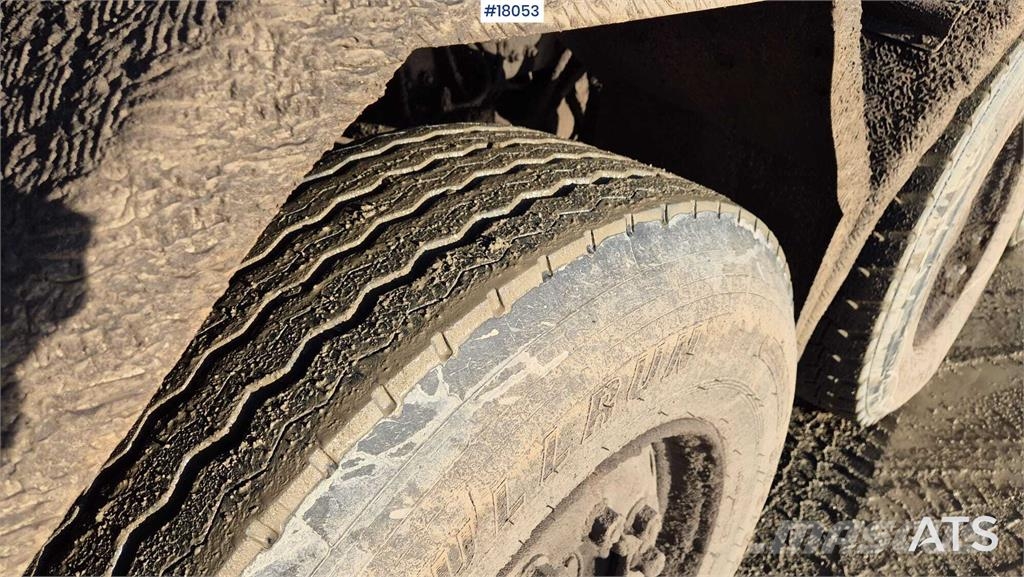 Mercedes-Benz  Camiones bañeras basculantes o volquetes