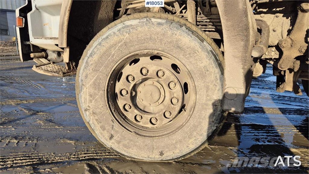 Mercedes-Benz  Camiones bañeras basculantes o volquetes
