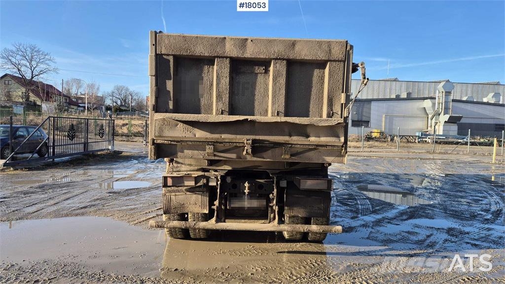 Mercedes-Benz  Camiones bañeras basculantes o volquetes