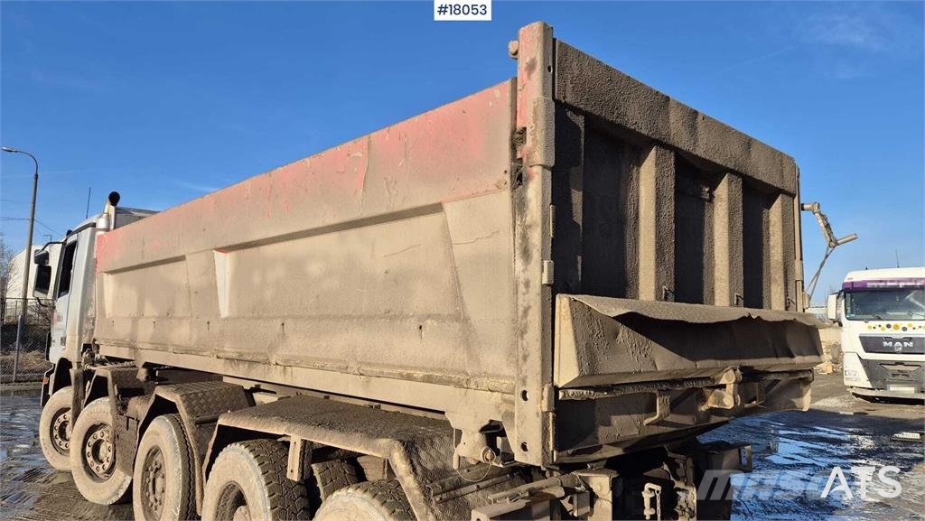 Mercedes-Benz  Camiones bañeras basculantes o volquetes