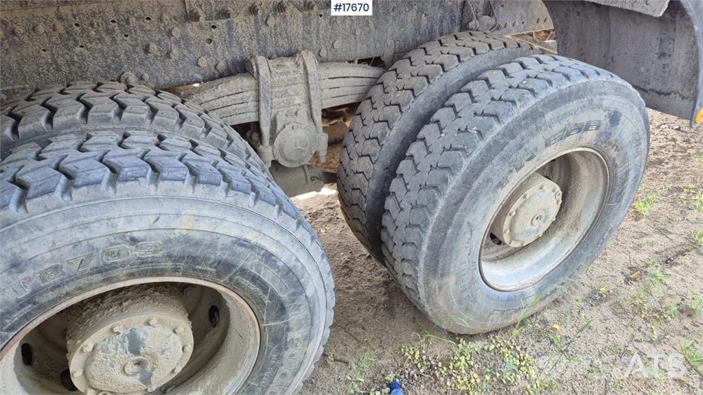 Mercedes-Benz 4140 Camiones bañeras basculantes o volquetes