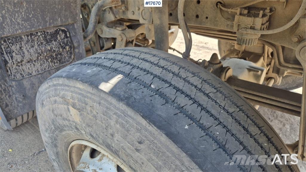 Mercedes-Benz 4140 Camiones bañeras basculantes o volquetes