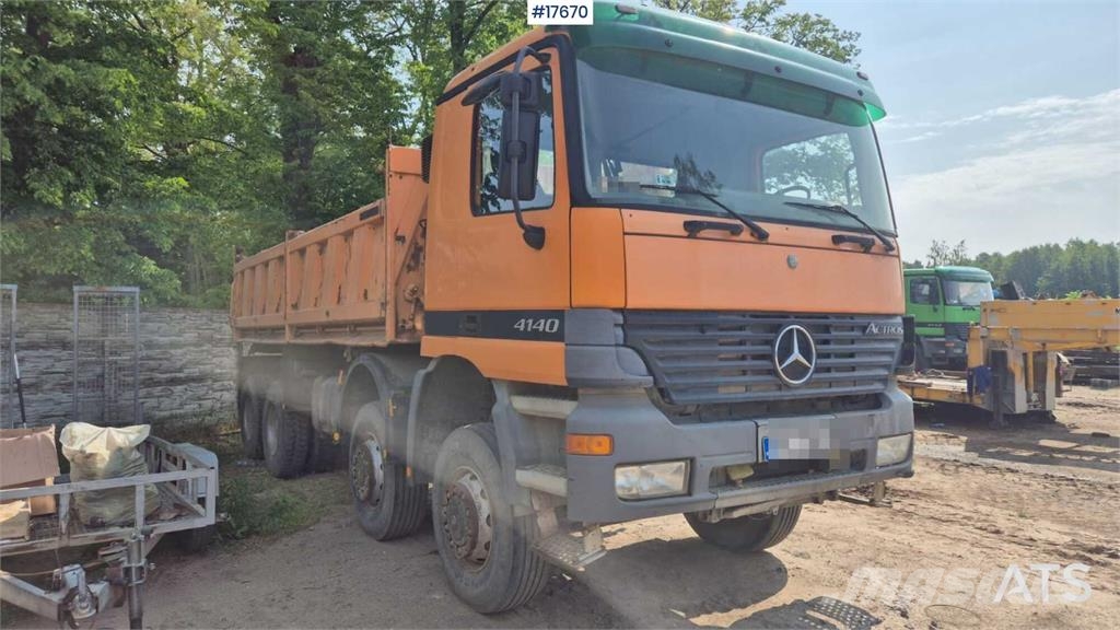 Mercedes-Benz 4140 Camiones bañeras basculantes o volquetes