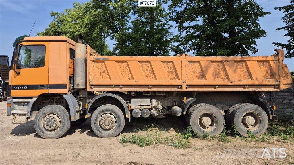 Mercedes-Benz 4140 Camiones bañeras basculantes o volquetes