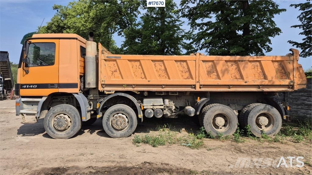 Mercedes-Benz 4140 Camiones bañeras basculantes o volquetes