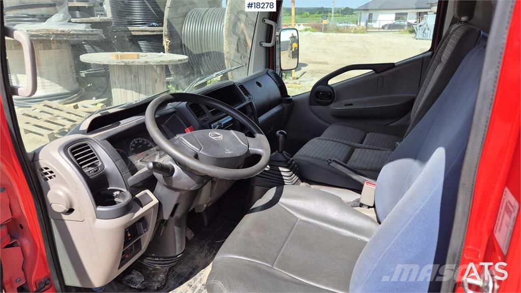 Nissan Cabstar 35.11 Автокранове