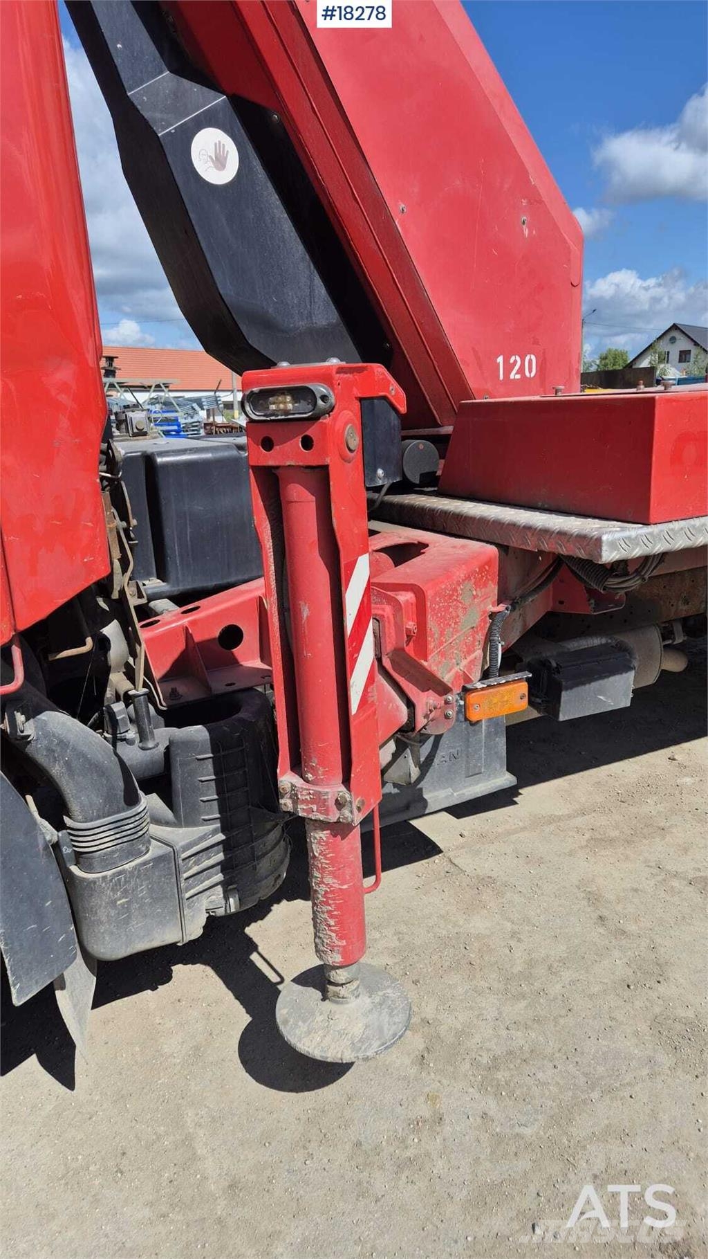 Nissan Cabstar 35.11 Автокранове