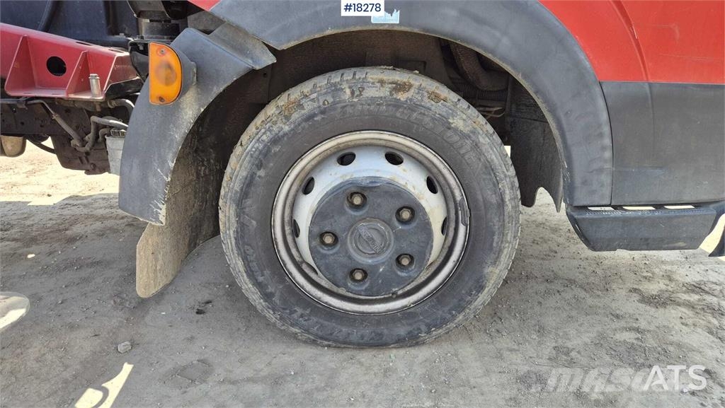 Nissan Cabstar 35.11 Автокранове