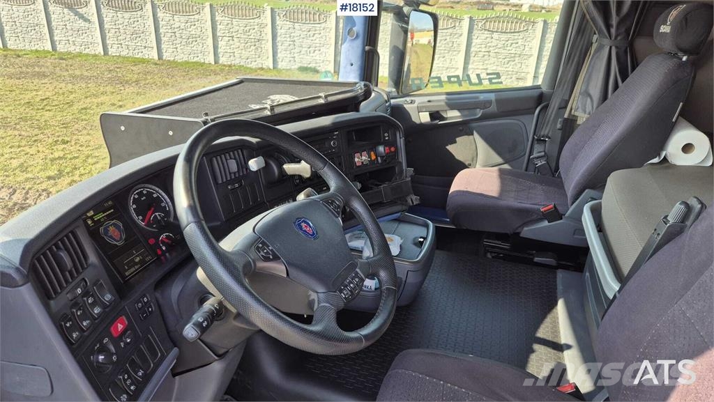 Scania R450 Platós/Csörlős teherautók