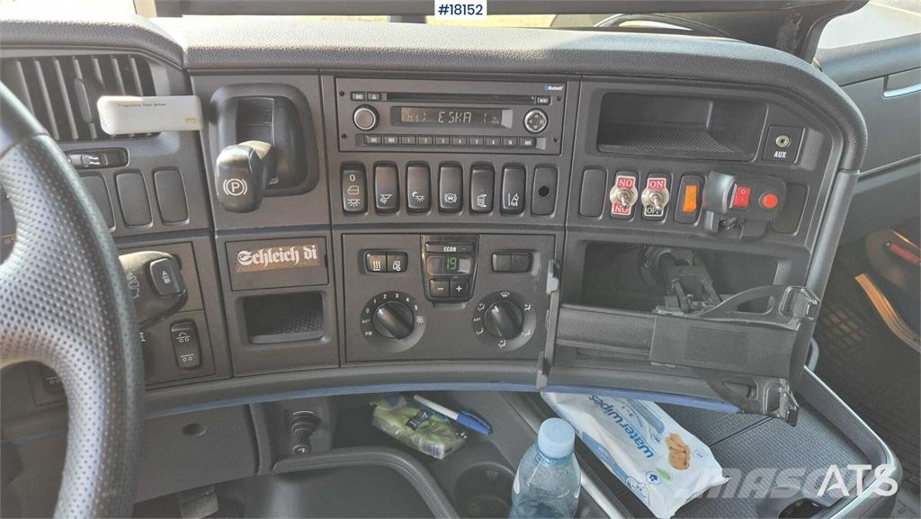 Scania R450 Platós/Csörlős teherautók