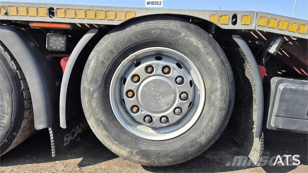 Scania R450 Platós/Csörlős teherautók