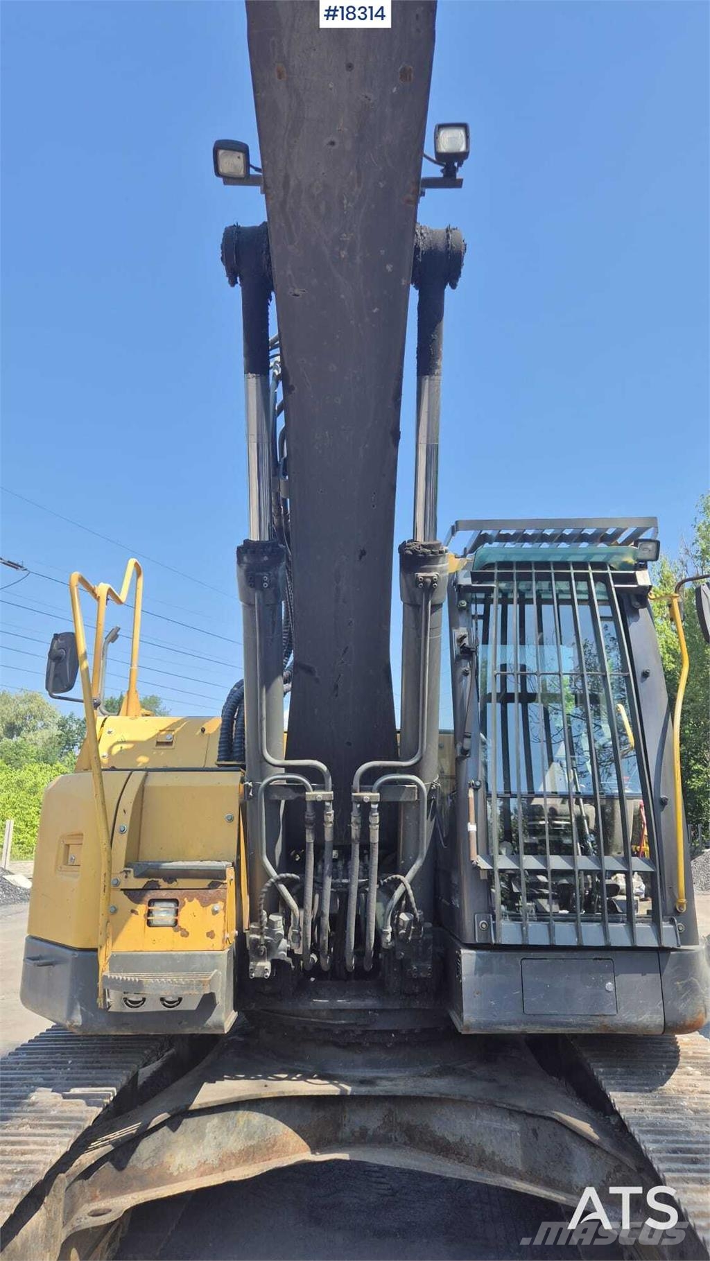 Volvo ECR235 DL حفارات زحافة
