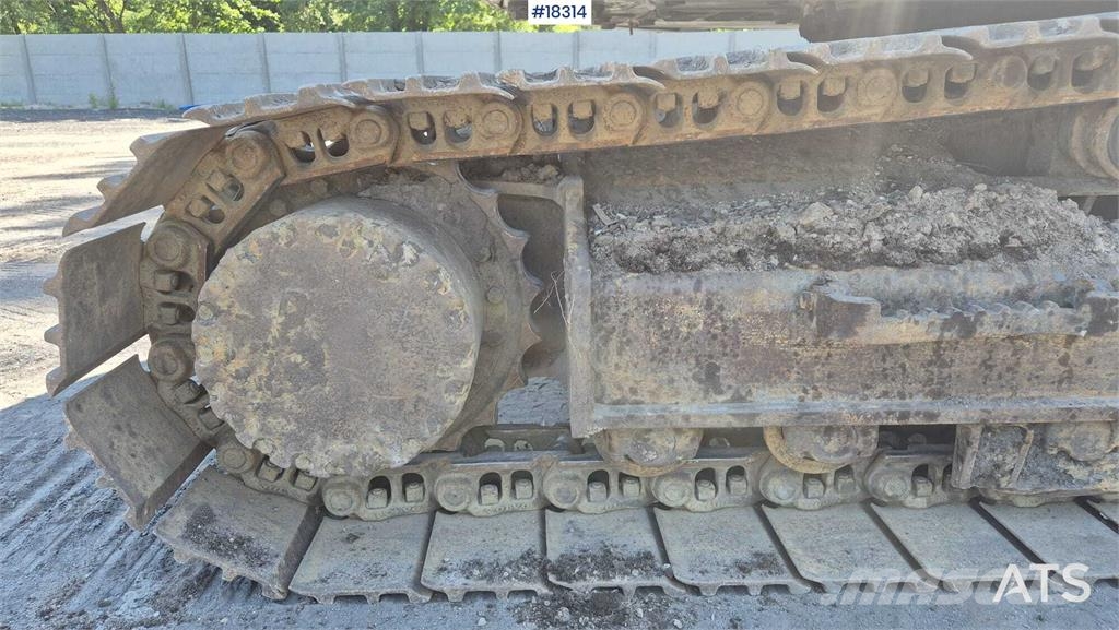 Volvo ECR235 DL حفارات زحافة