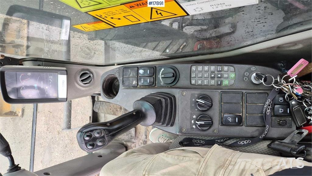 Volvo EW 160C Колісні екскаватори