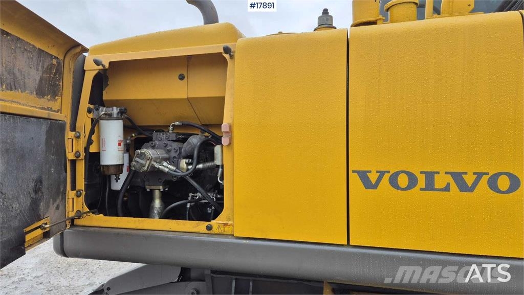 Volvo EW 160C Колісні екскаватори