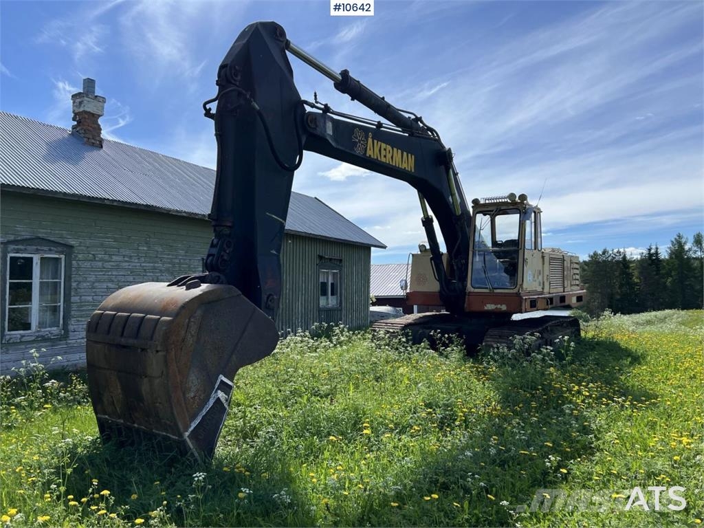 Åkerman H16C Excavator with Bucket Excavadoras sobre orugas