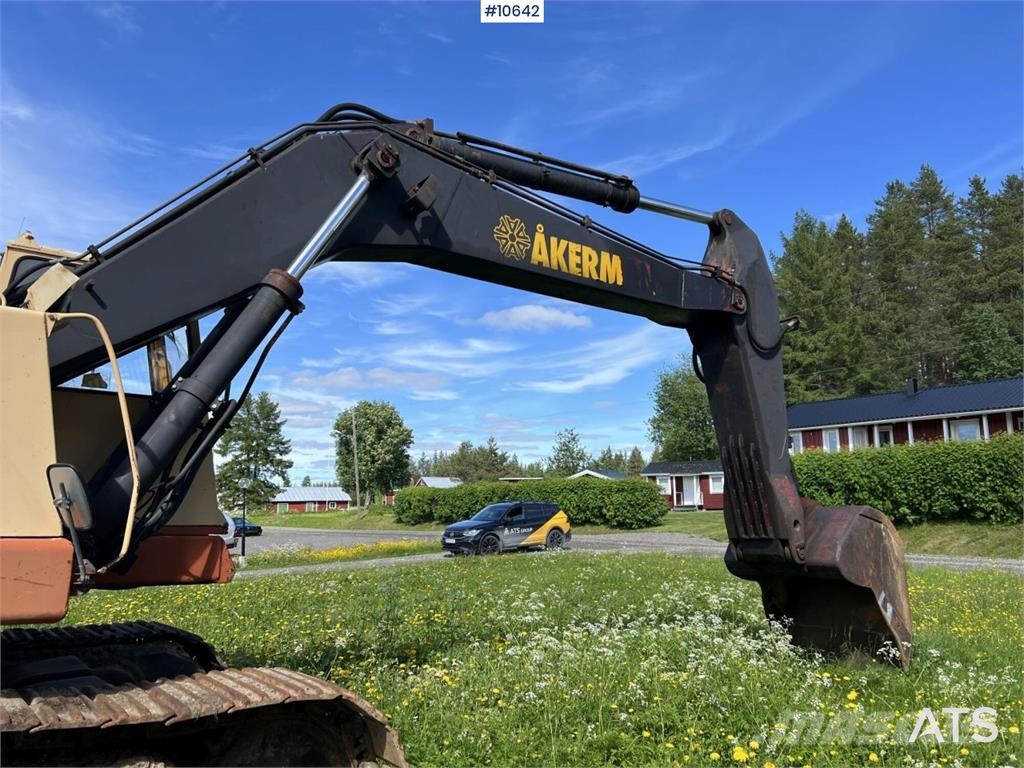 Åkerman H16C Excavator with Bucket Excavadoras sobre orugas
