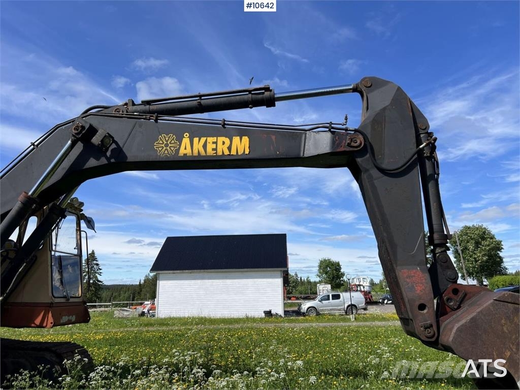 Åkerman H16C Excavator with Bucket Excavadoras sobre orugas