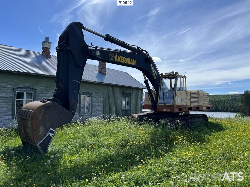 Åkerman H16C Excavator with Bucket Excavadoras sobre orugas