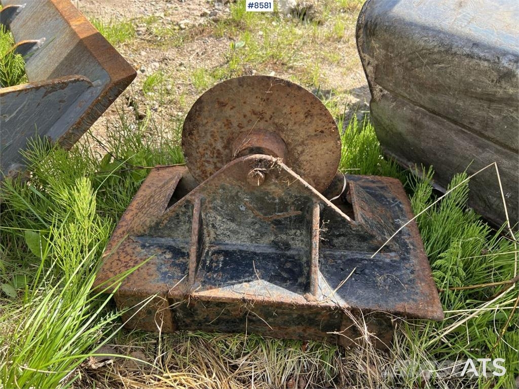 Asphalt cutter S40 bracket Ďalšie komponenty