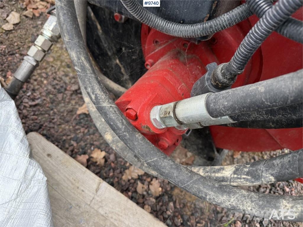 Auger Torque XHD 900 Экскаваторные стрелы