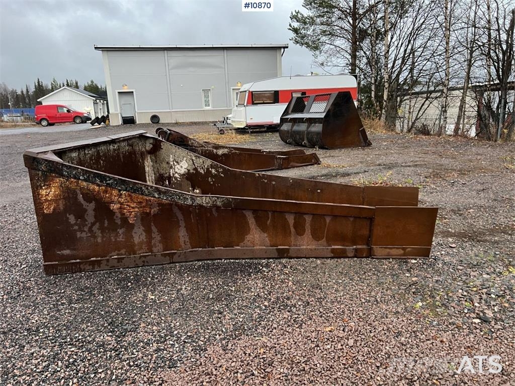  Betongskopa med stora BM fästet دلاء