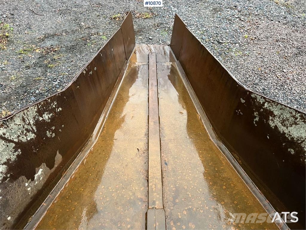  Betongskopa med stora BM fästet دلاء