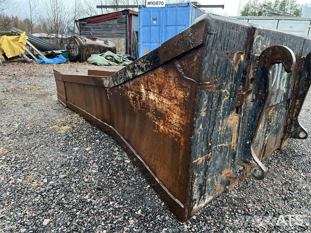  Betongskopa med stora BM fästet دلاء