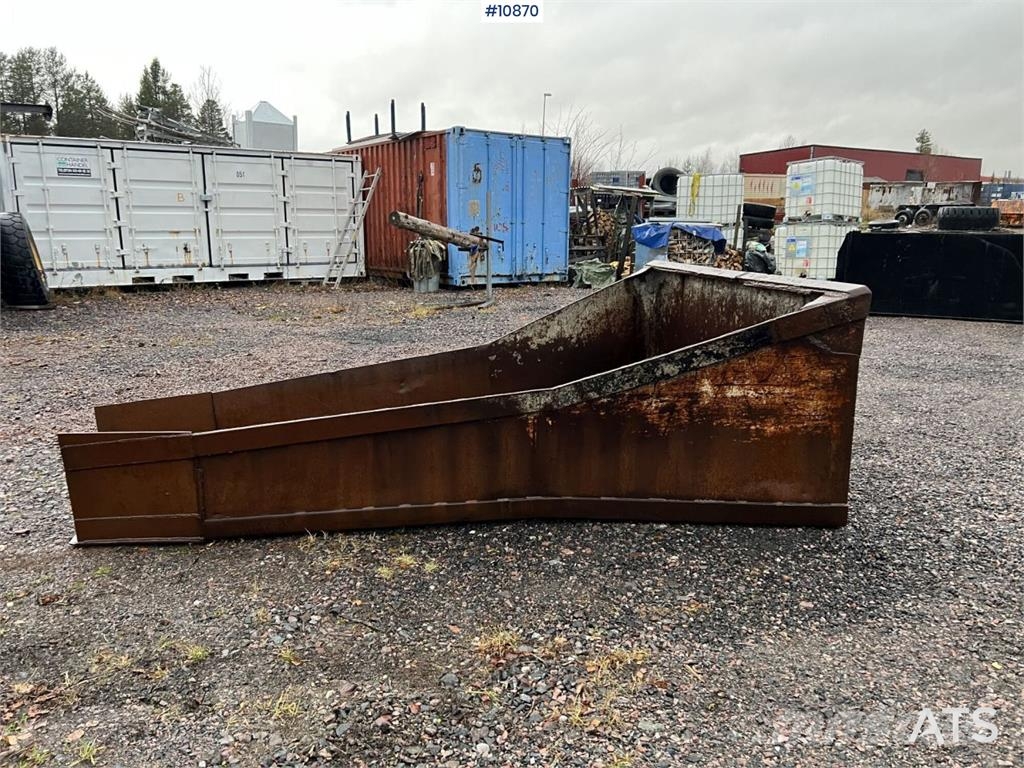 Betongskopa med stora BM fästet دلاء