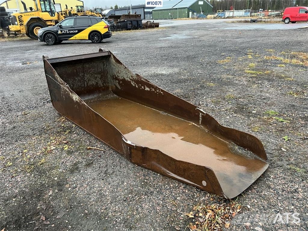  Betongskopa med stora BM fästet دلاء