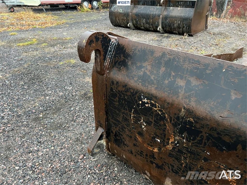  Betongskopa med stora BM fästet دلاء