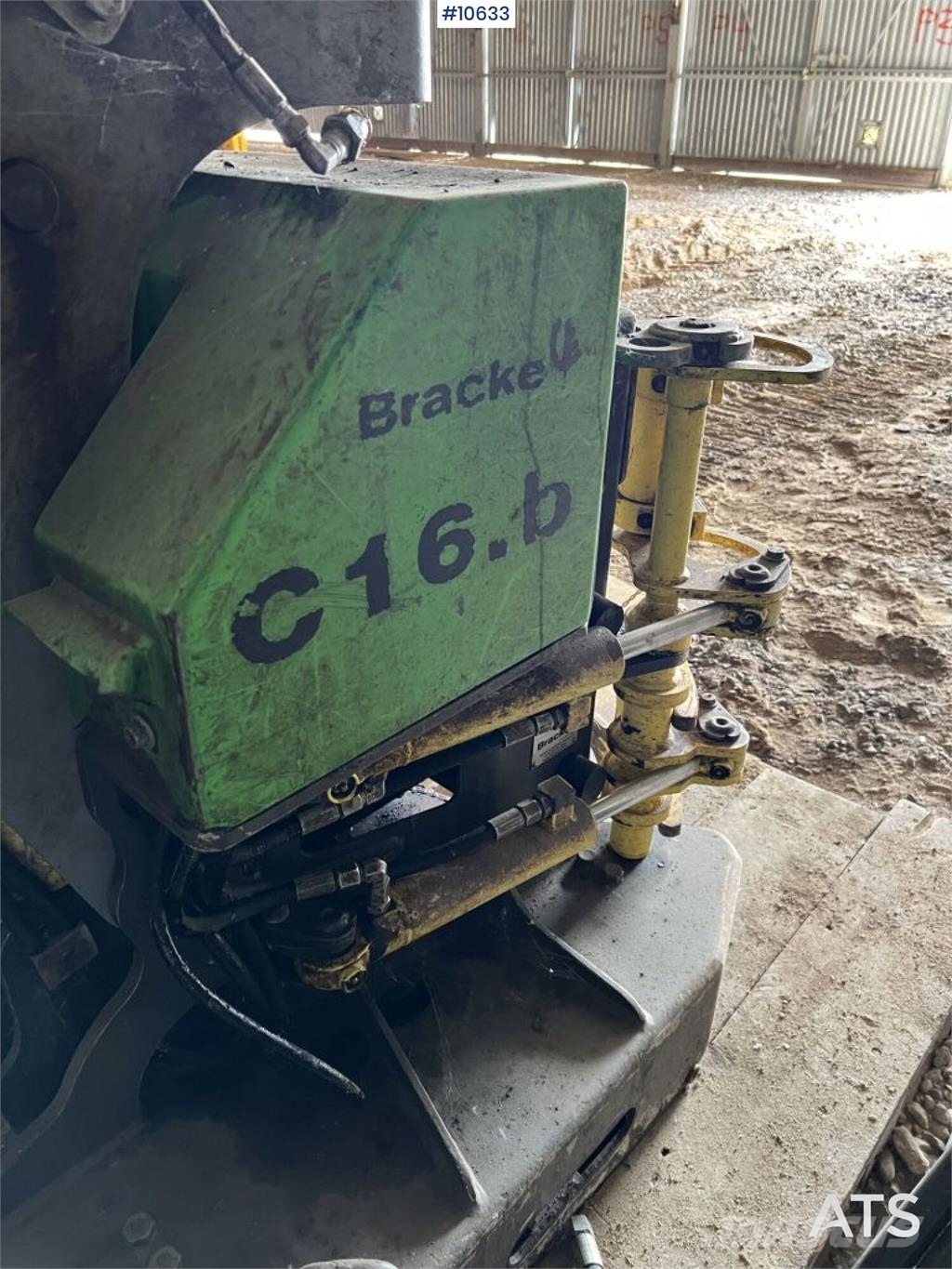 Bracke Forest C16.B men uppdaterad till en C16.C 農業機械 -　その他