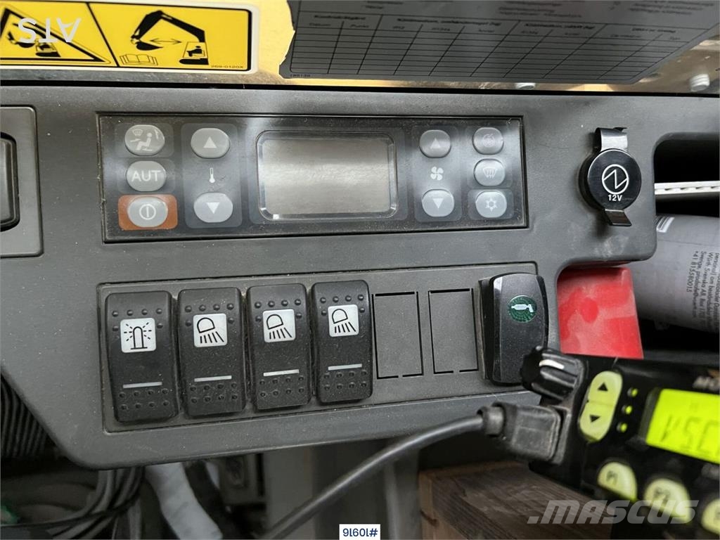 CAT 324 ELN Excavator with Bucket Crawler excavators