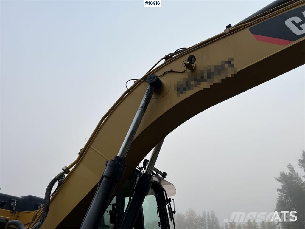 CAT 324 ELN Excavator with Bucket Crawler excavators
