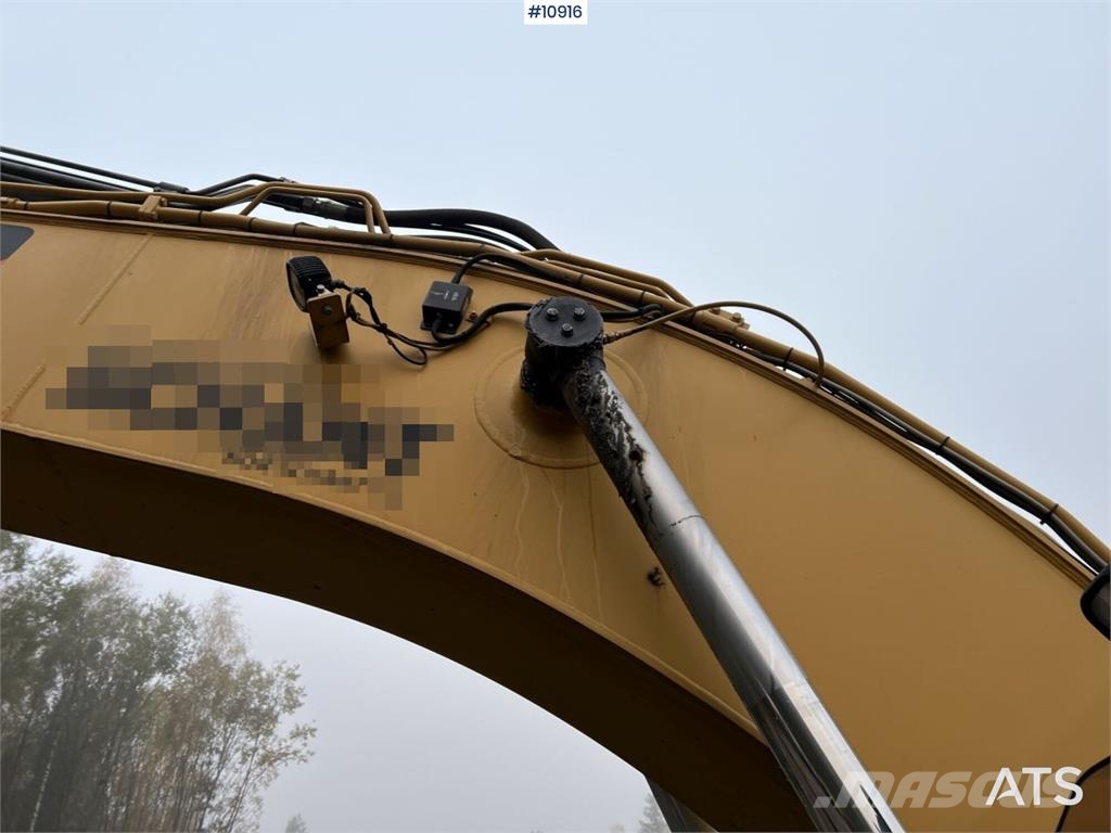 CAT 324 ELN Excavator with Bucket Crawler excavators